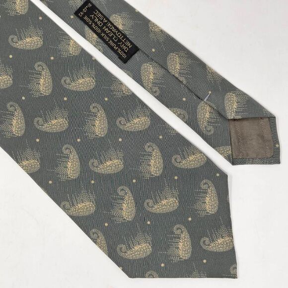 GIORGIO ARMANI CRAVATTE SILK TIE GREEN CREAM PAISLEY VINTAGE 4" X 55" - Picture 1 of 3